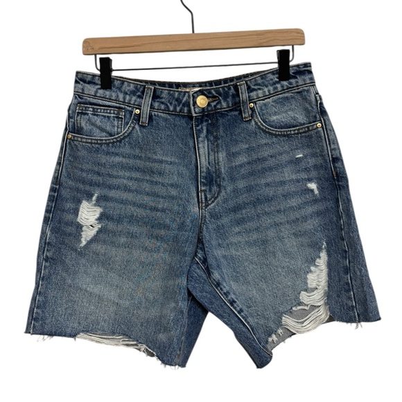 Kut from the Kloth Hailey Bermuda Short in Medium Wash Distressed Denim - Size 0 - Picture 1 of 7